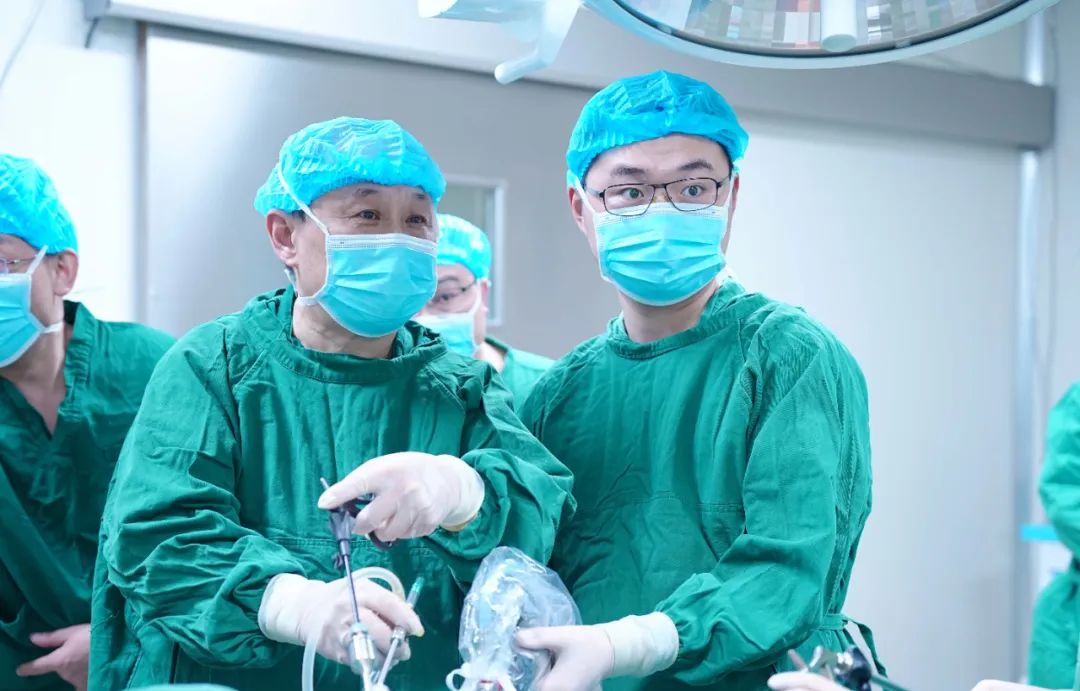 全国知名保胆专家齐聚:高规格、高水平保胆学术会议在四川结石病医院隆重召开!(图17) 全国知名保胆专家齐聚:高规格、高水平保胆学术会议在四川结石病医院隆重召开!(图17)