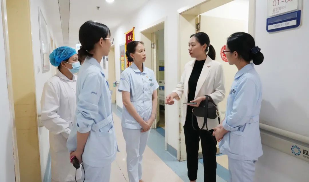 成都大学附属医院重症医学中心专家莅临四川结石病医院开展专题讲座(图6) 成都大学附属医院重症医学中心专家莅临四川结石病医院开展专题讲座(图6)