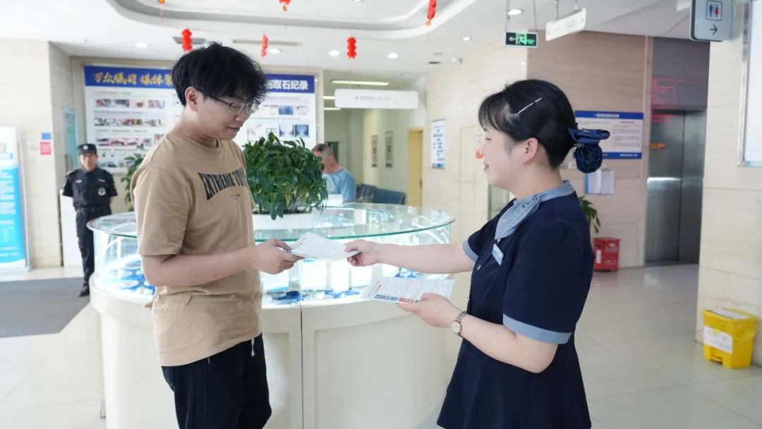 荷花池街道四川结石病医院开展垃圾分类宣传(图6) 荷花池街道四川结石病医院开展垃圾分类宣传(图6)