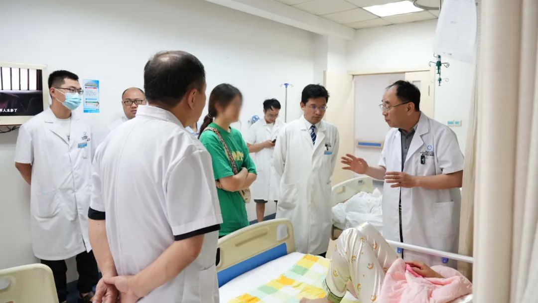 四川结石病医院:2024年青少年儿童胆结石防治大讲堂圆满成功,护航暑期取石潮!(图3) 四川结石病医院:2024年青少年儿童胆结石防治大讲堂圆满成功,护航暑期取石潮!(图3)