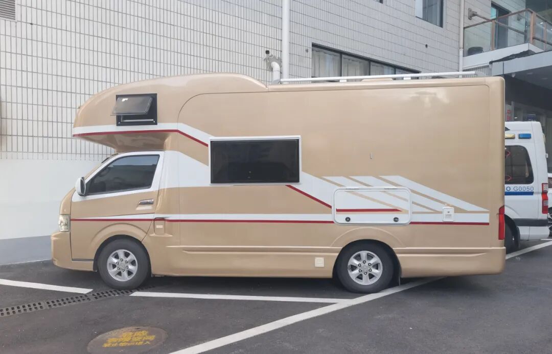 四川结石病医院超微创无管化技术立新功:千里房车求医,高危患者获新生!(图4) 四川结石病医院超微创无管化技术立新功:千里房车求医,高危患者获新生!(图4)