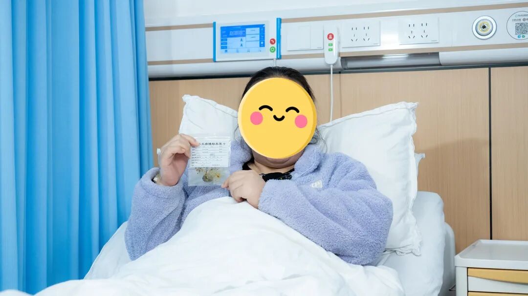 奔波求医路:广元大姐专程来蓉保胆,取出“皮蛋”状结石【四川保胆取石医院】(图2) 奔波求医路:广元大姐专程来蓉保胆,取出“皮蛋”状结石【四川保胆取石医院】(图2)