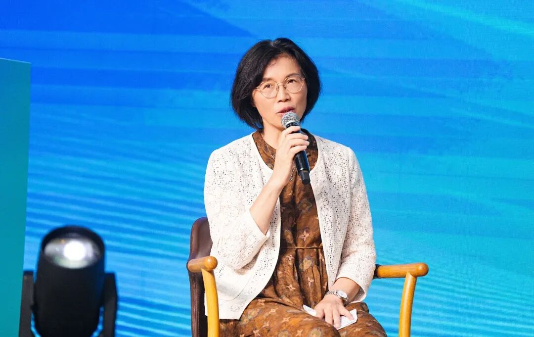 锚定“技术+服务”双深耕:四川结石病医院入选2026成都健康服务优秀案例,曾莉院长圆桌论坛分享专科品牌锻造之道(图5) 锚定“技术+服务”双深耕:四川结石病医院入选2026成都健康服务优秀案例,曾莉院长圆桌论坛分享专科品牌锻造之道(图5)