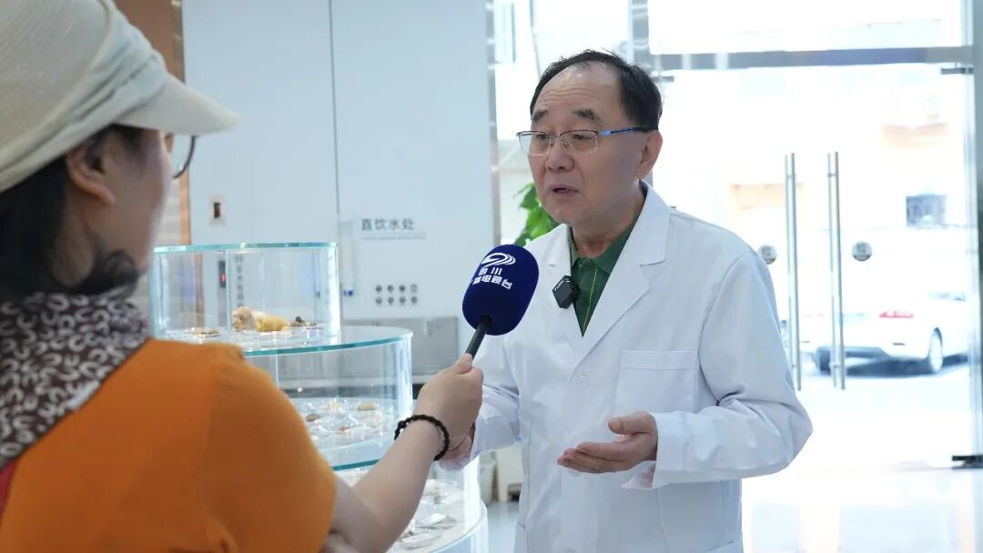 巅峰论道,质领西南:保胆泰斗齐聚四川结石病医院,共探2026西南保胆技术质控规范(图7) 巅峰论道,质领西南:保胆泰斗齐聚四川结石病医院,共探2026西南保胆技术质控规范(图7)