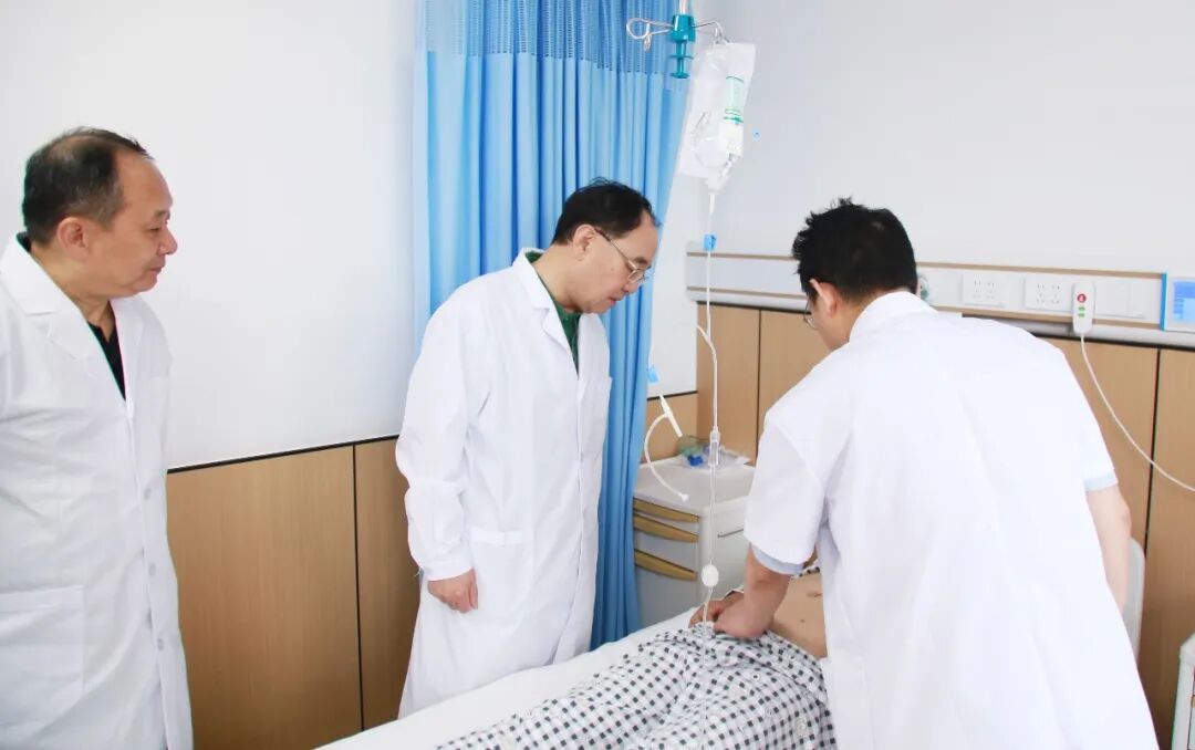 新疆患者千里来院 赴与国之名医刘京山教授的“保胆之约”(图2) 新疆患者千里来院 赴与国之名医刘京山教授的“保胆之约”(图2)